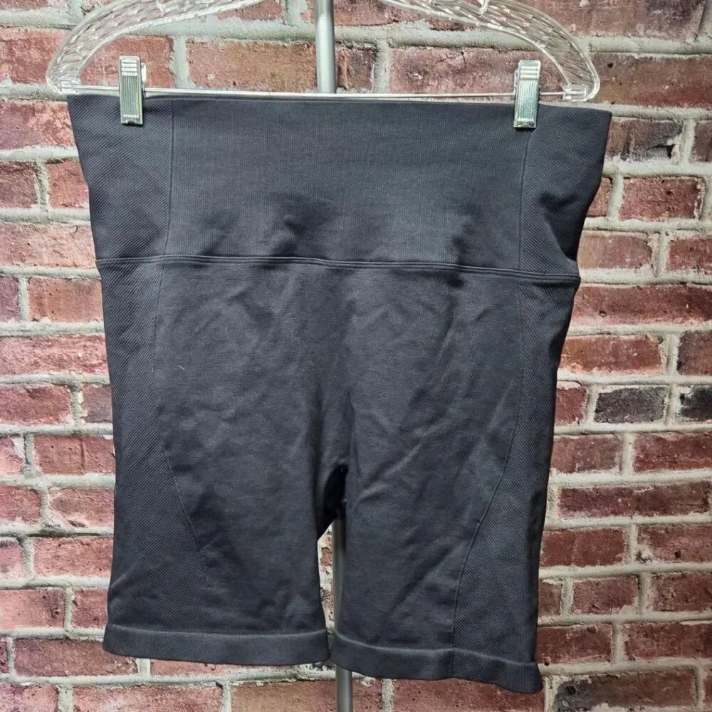 All in Motion Black Ribbed Bike Shorts XS High Rise Seamless Moisture Wicking